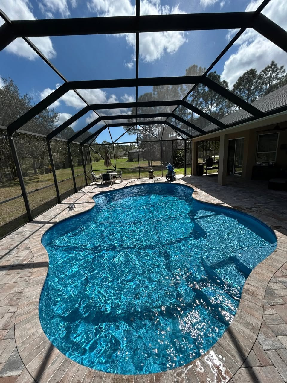 Pool photograph shared by Loggins Pools